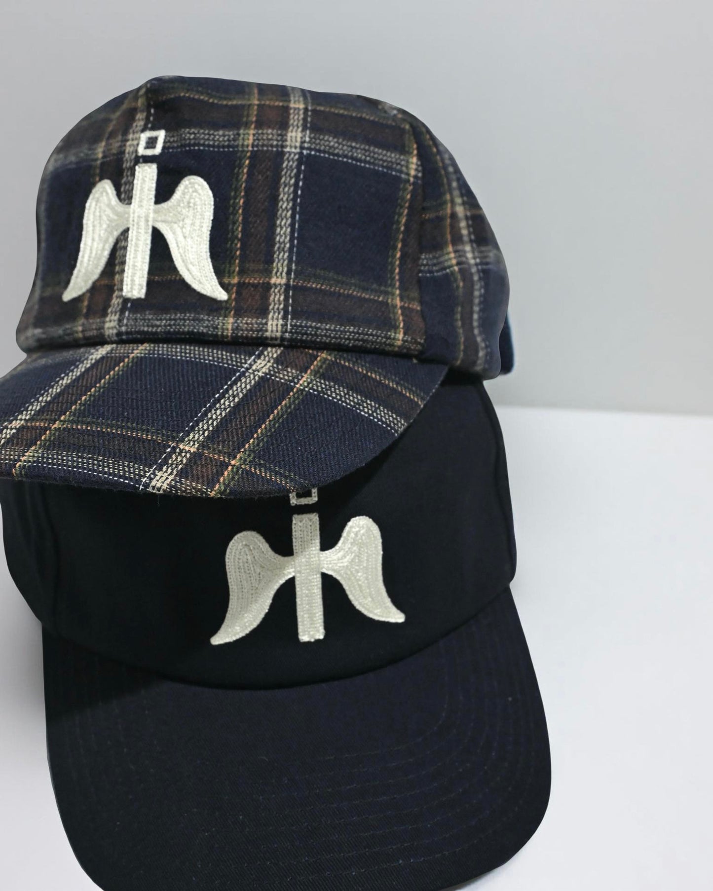 Angele Logo 6-Panel Cap "too much heaven"