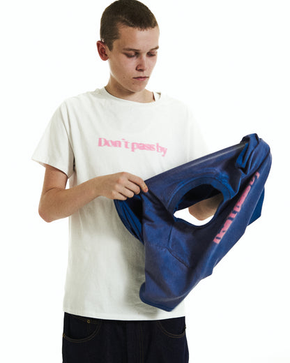 Motion Logo T-shirt "Don't pass by" White / Sun-faded Navy blue