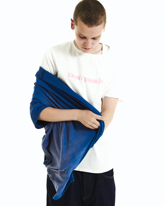 Motion Logo T-shirt "Don't pass by" White / Sun-faded Navy blue